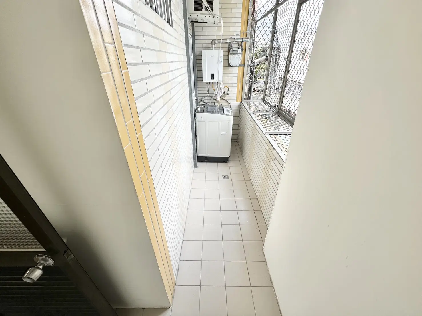S 49480456 0