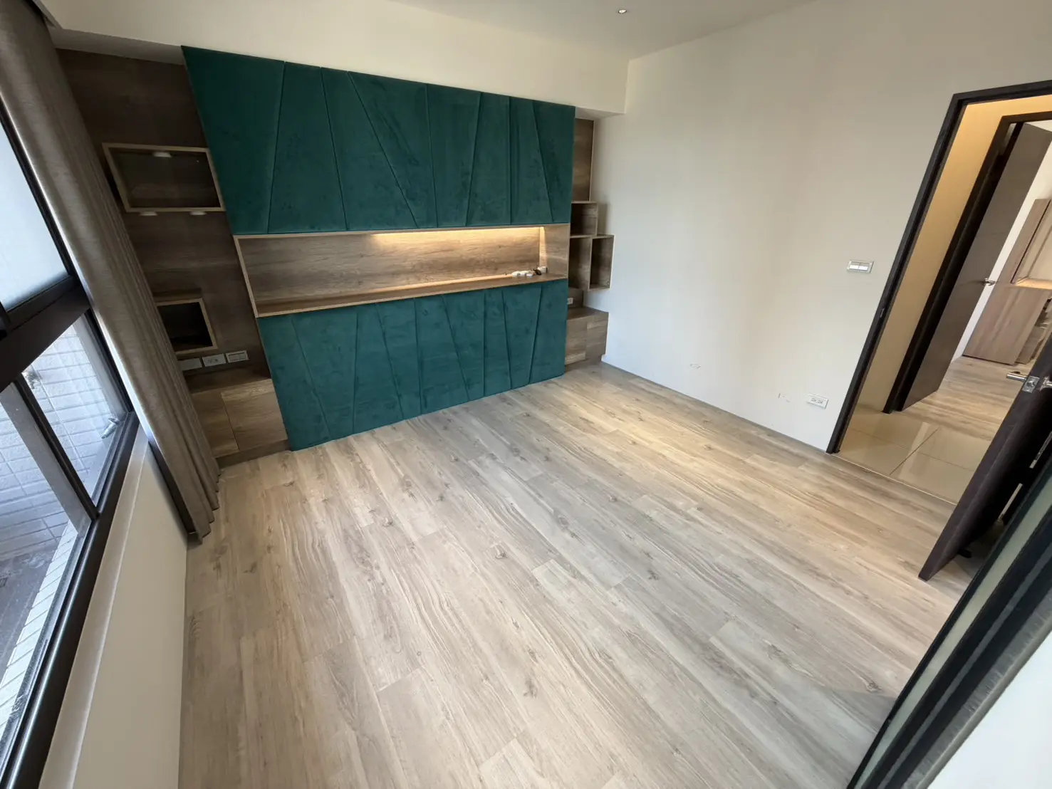 S 29843687 0