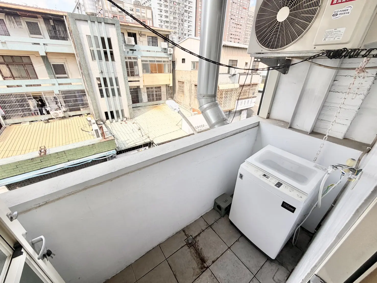 S 49889976 0