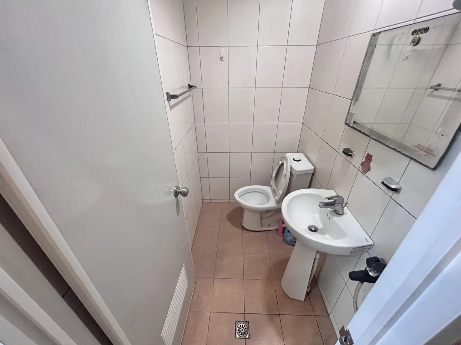 S 118489354 0