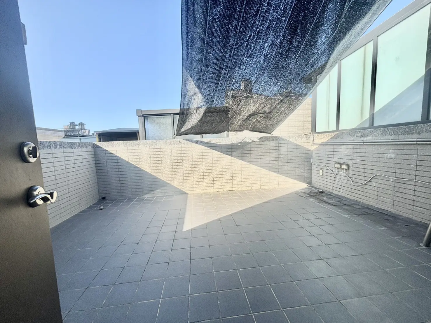 S 239280274 0