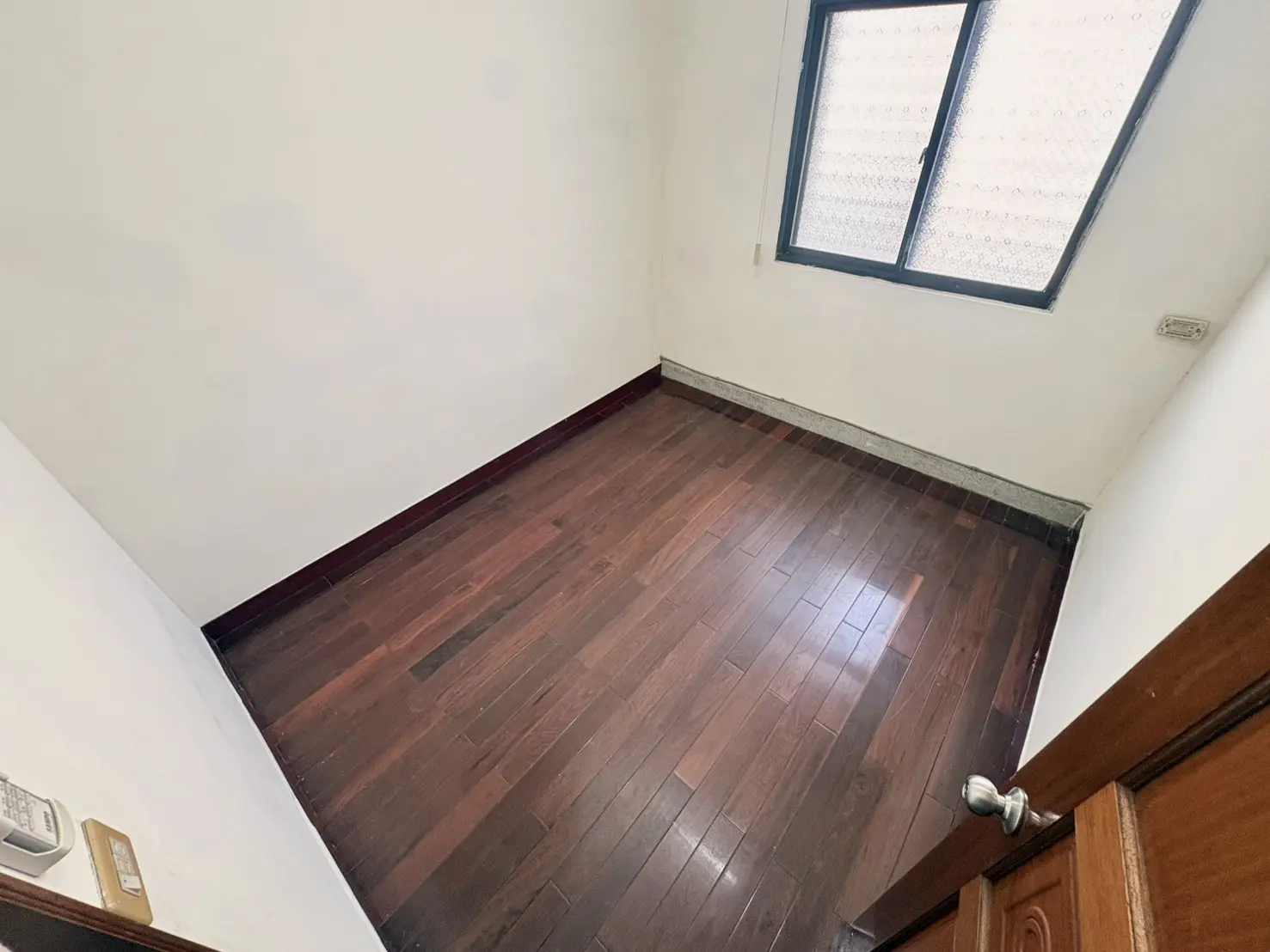 S 47718444 0