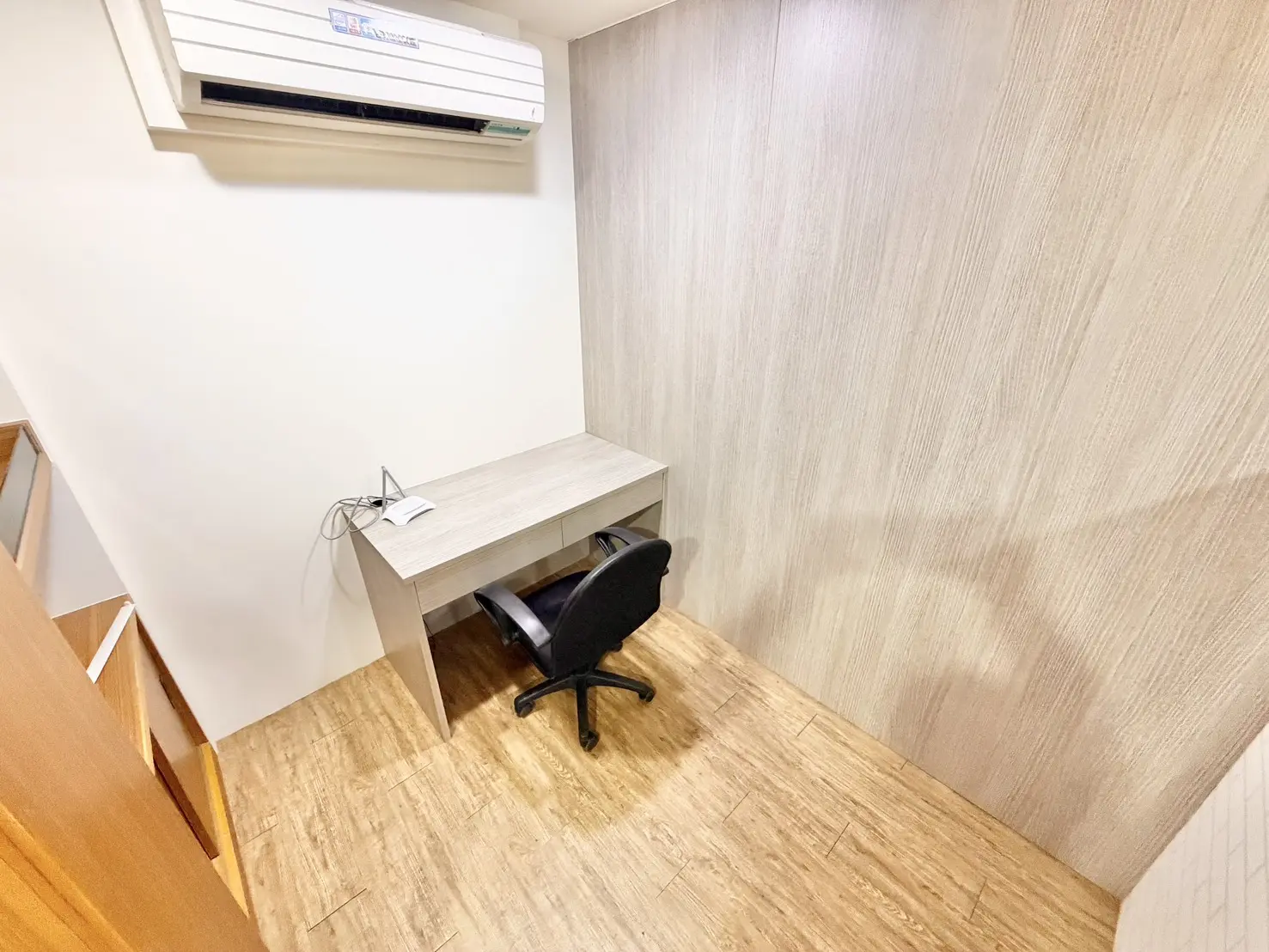 S 49930693 0