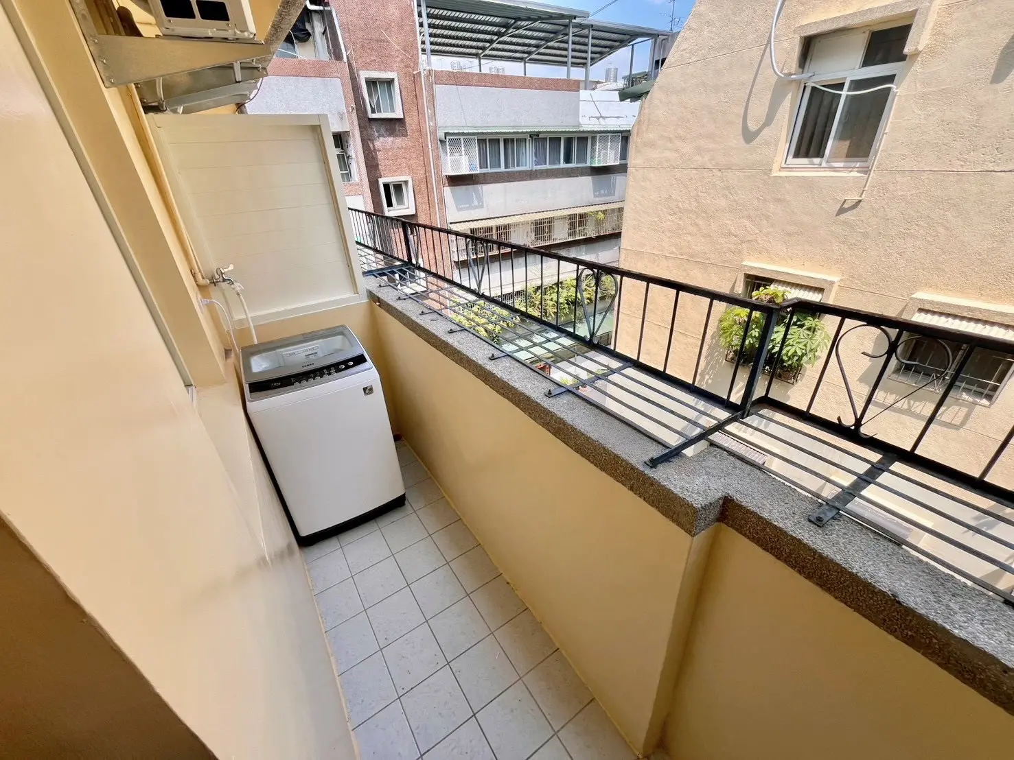 S 601899047 0