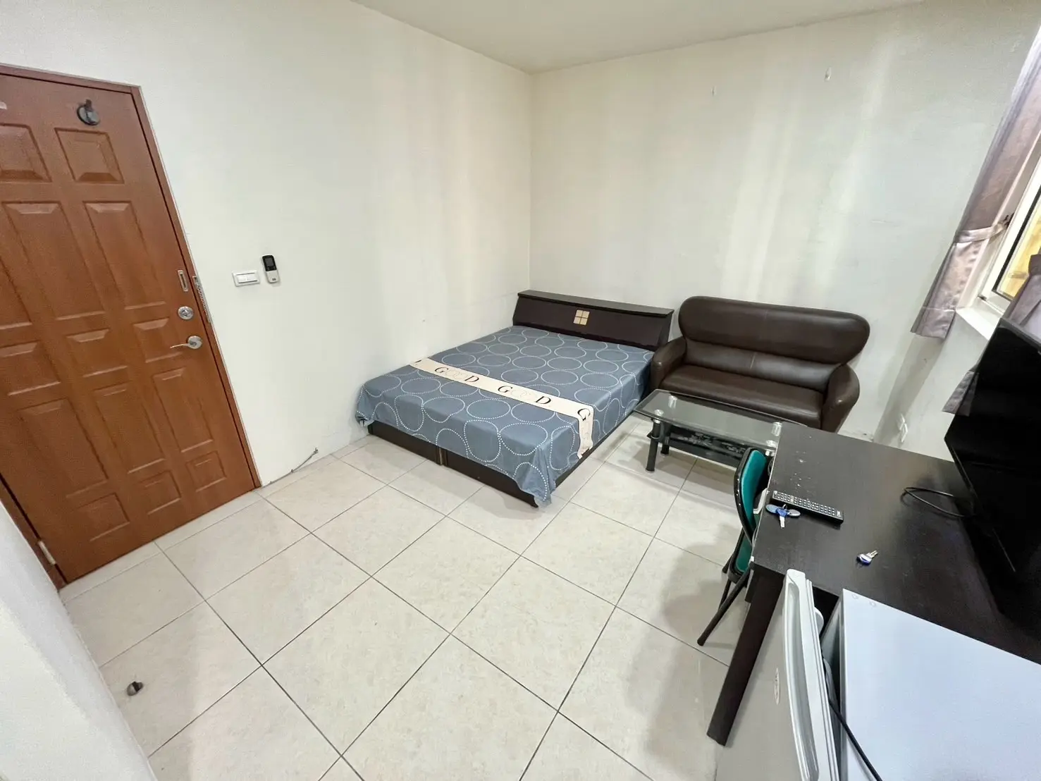 S 602570760 0