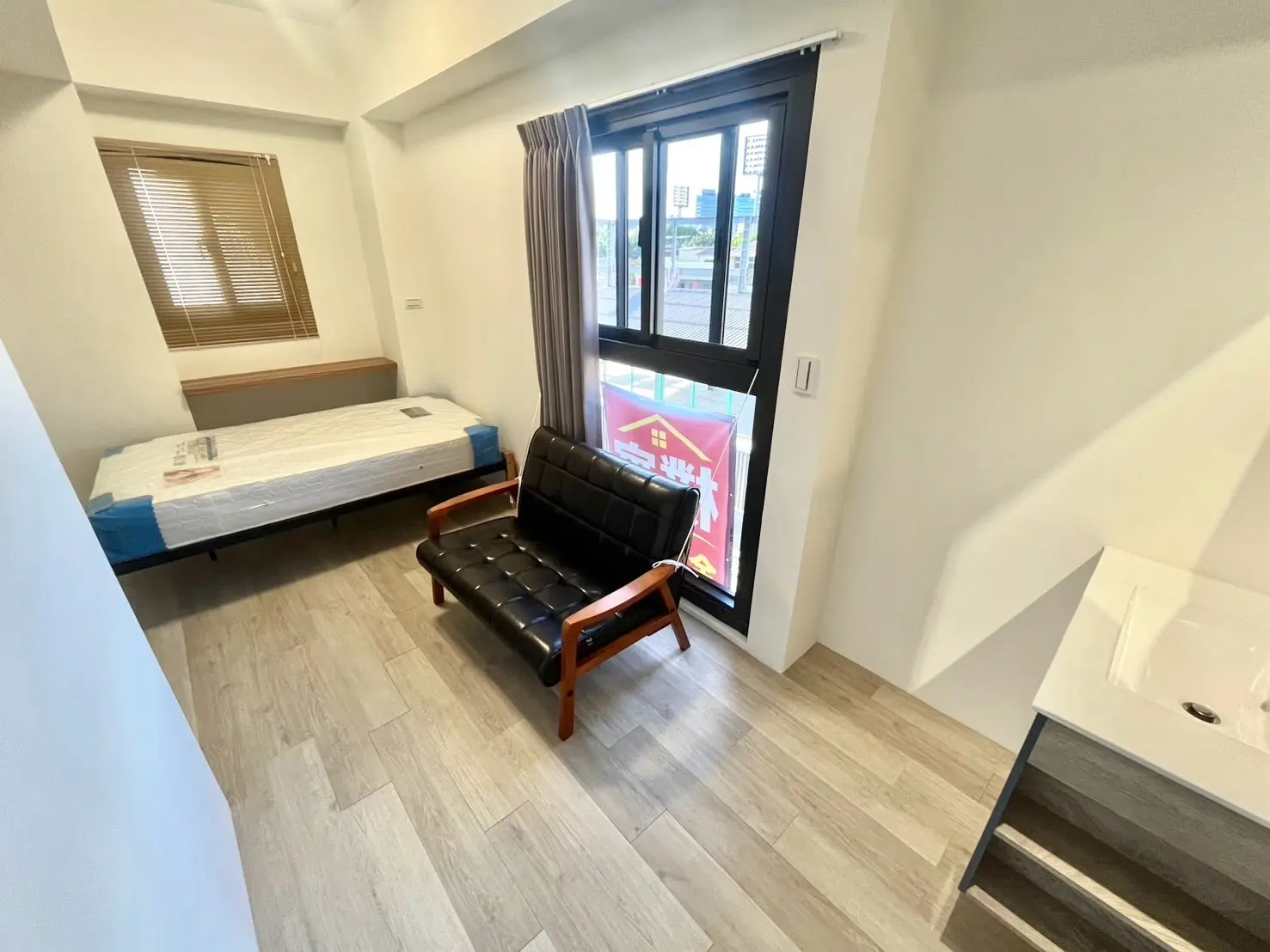 S 603799570 0