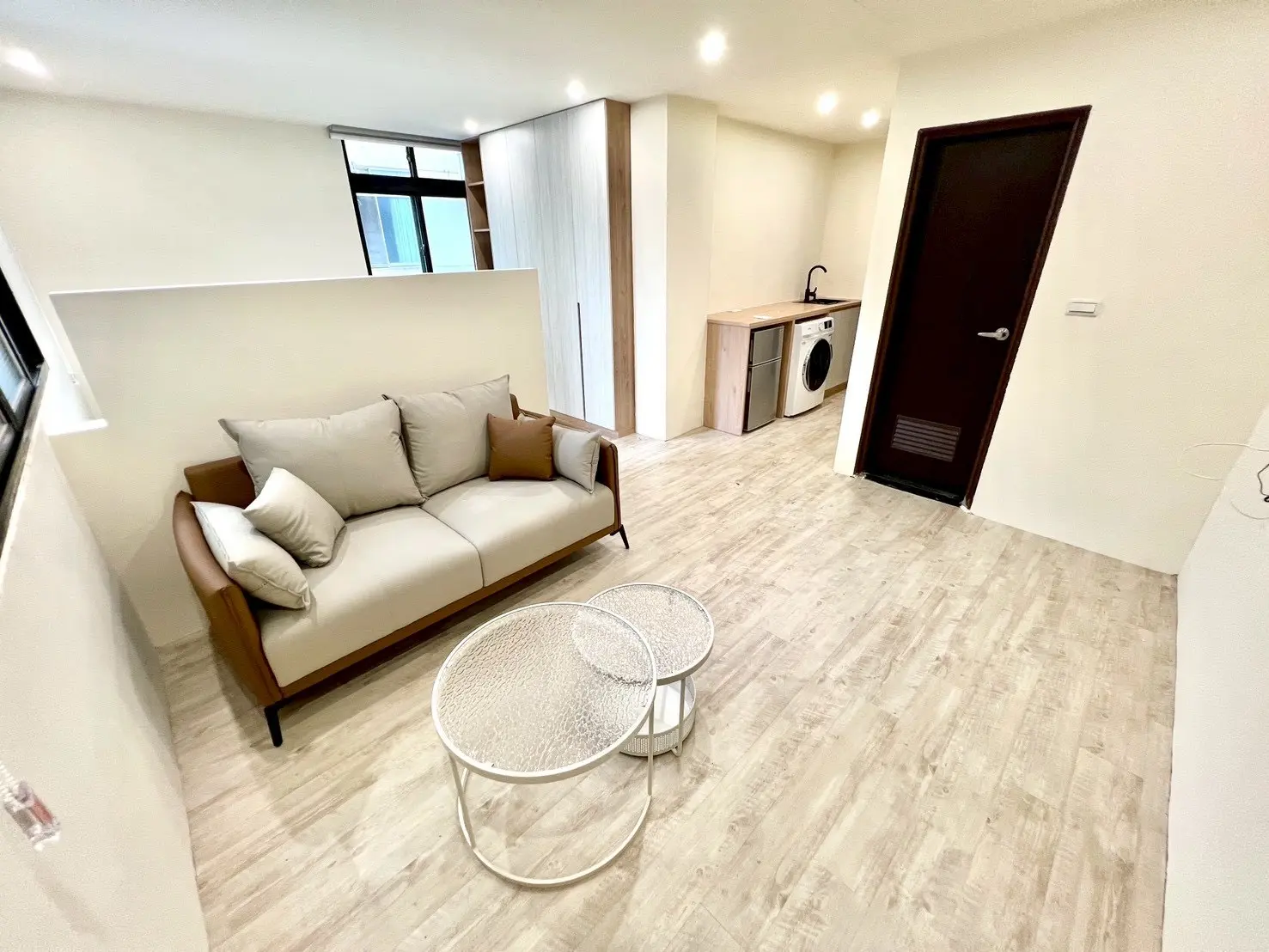 S 607428670 0