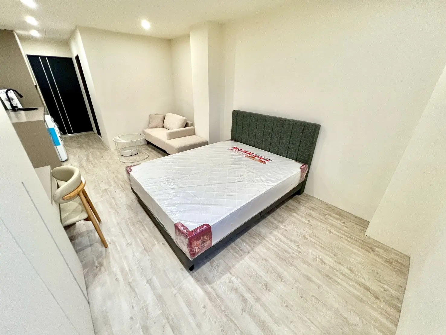S 607428650 0