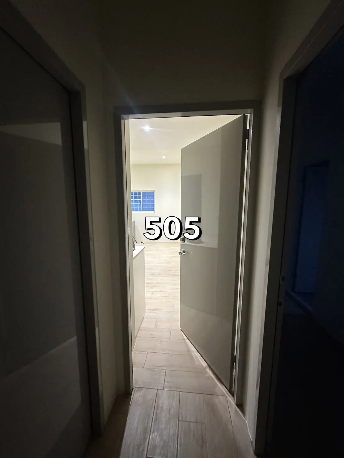 S 90702126 0