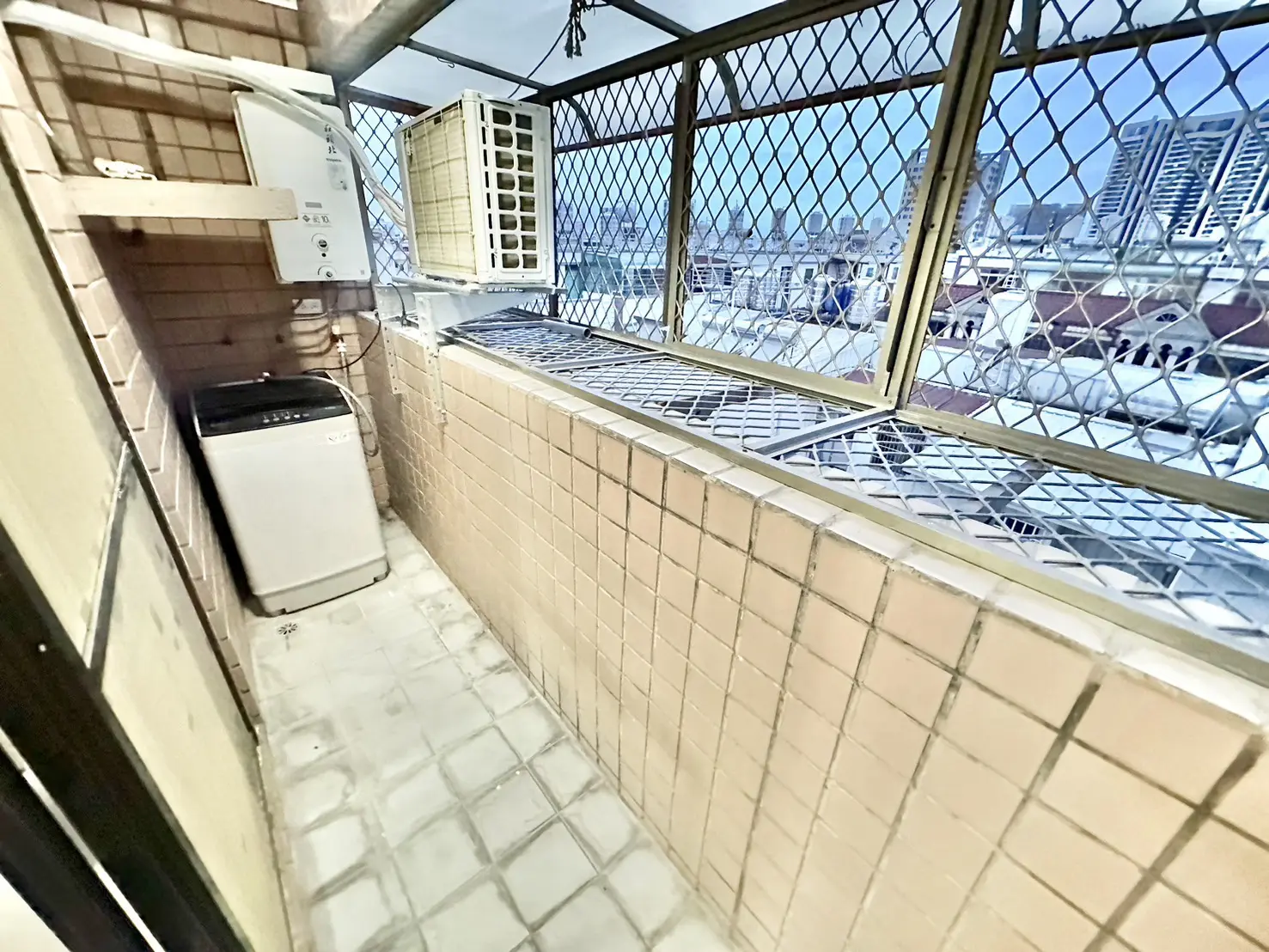 S 90743195 0