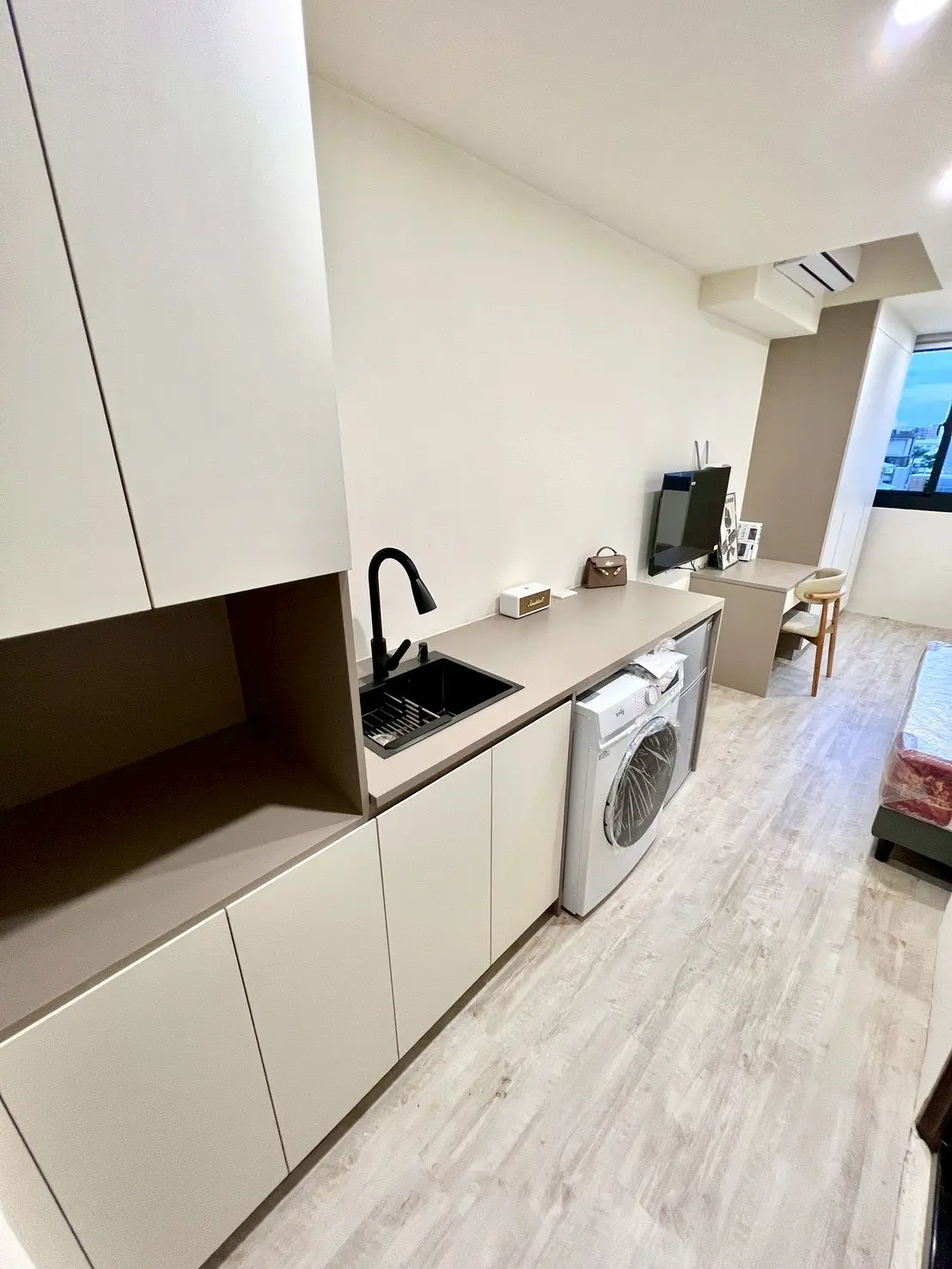 S 607428630 0