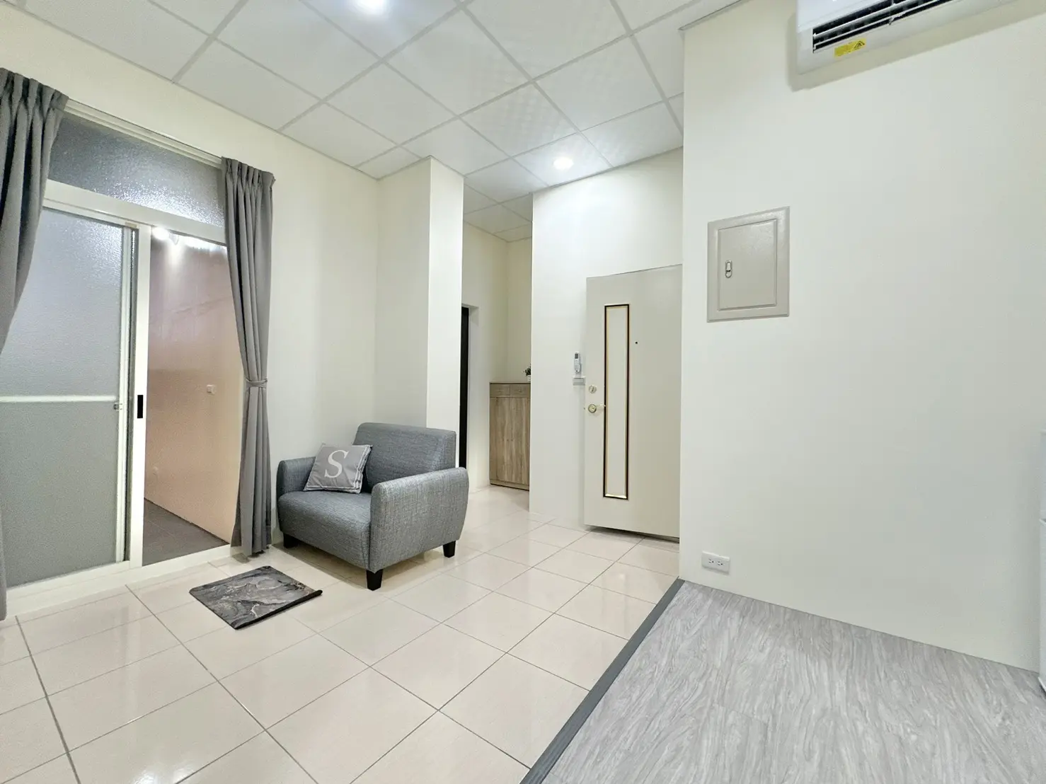 S 90488925 0