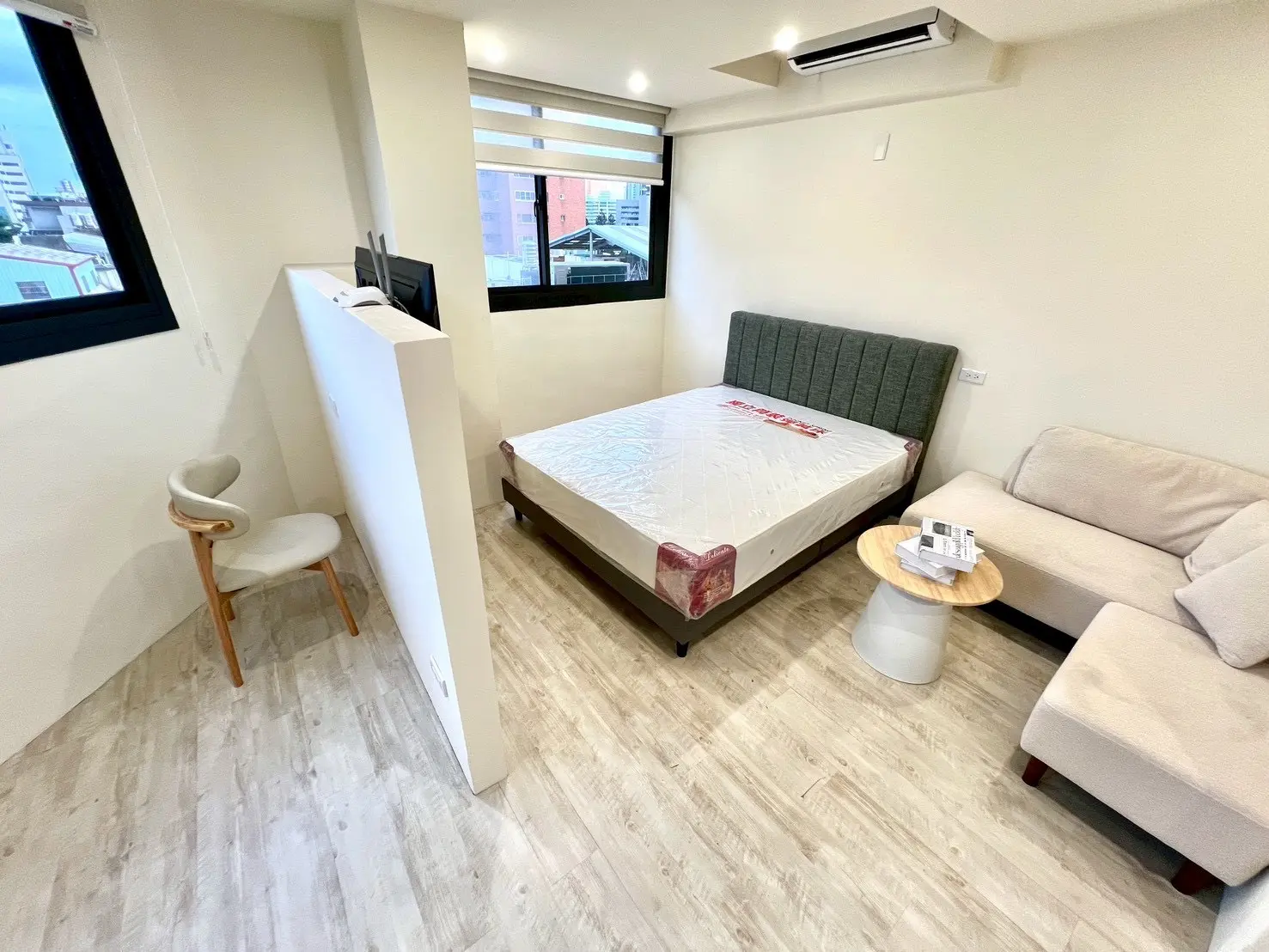 S 607428615 0
