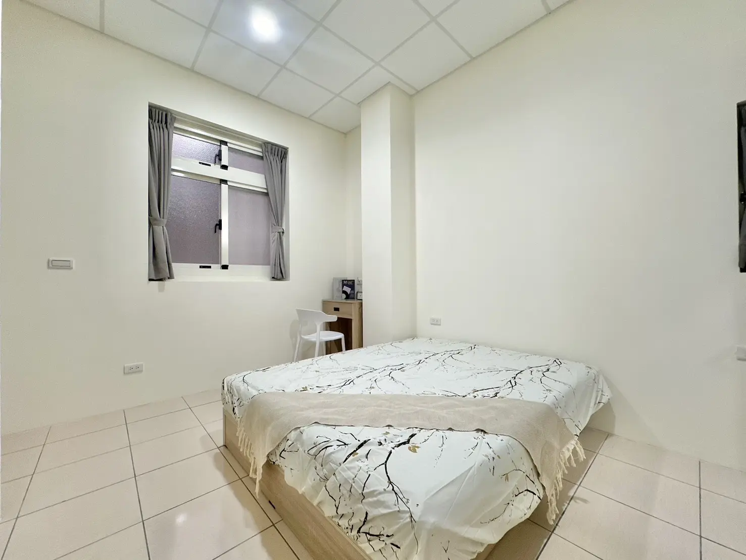 S 90488933 0