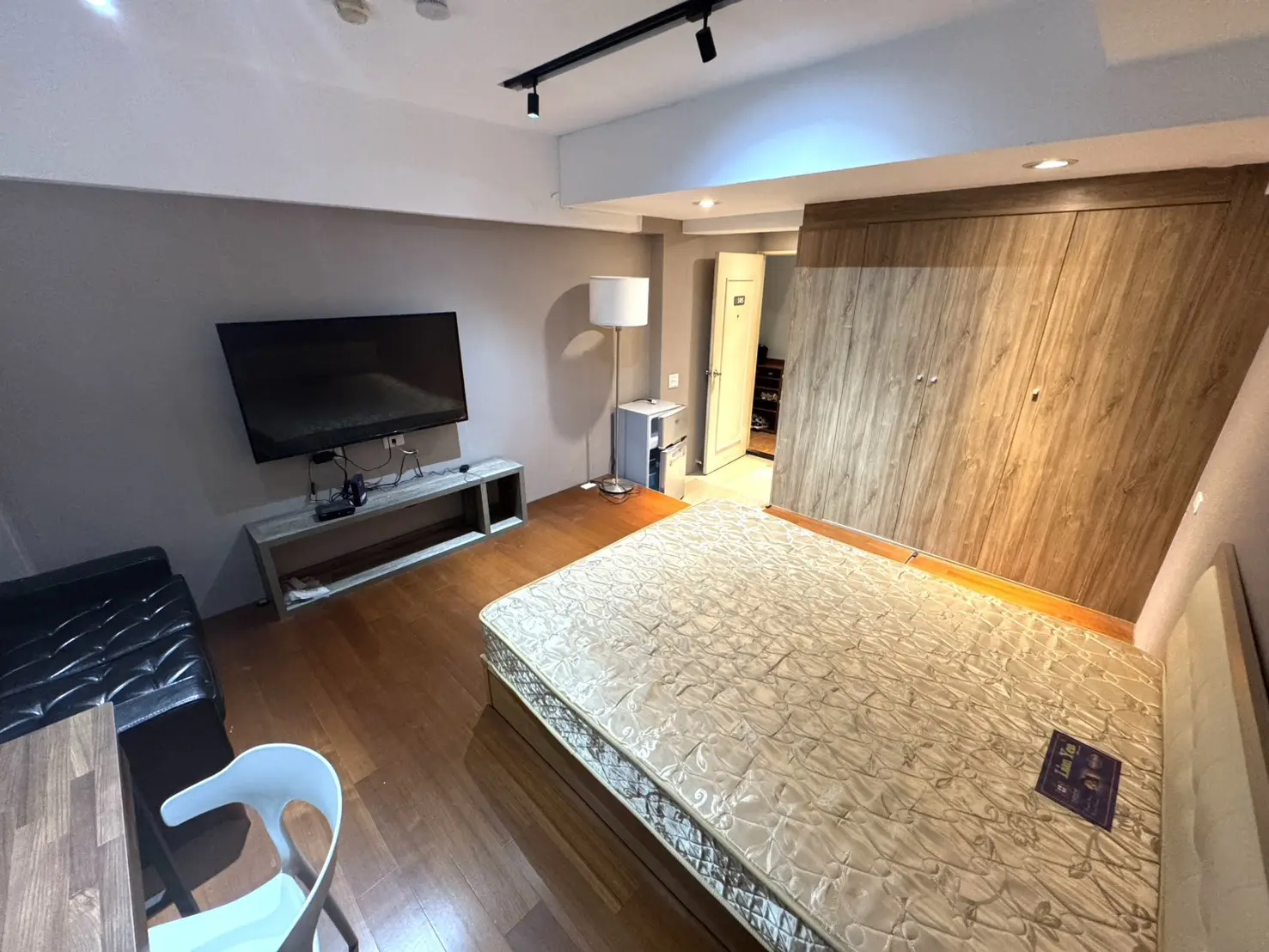 S 42926220 0
