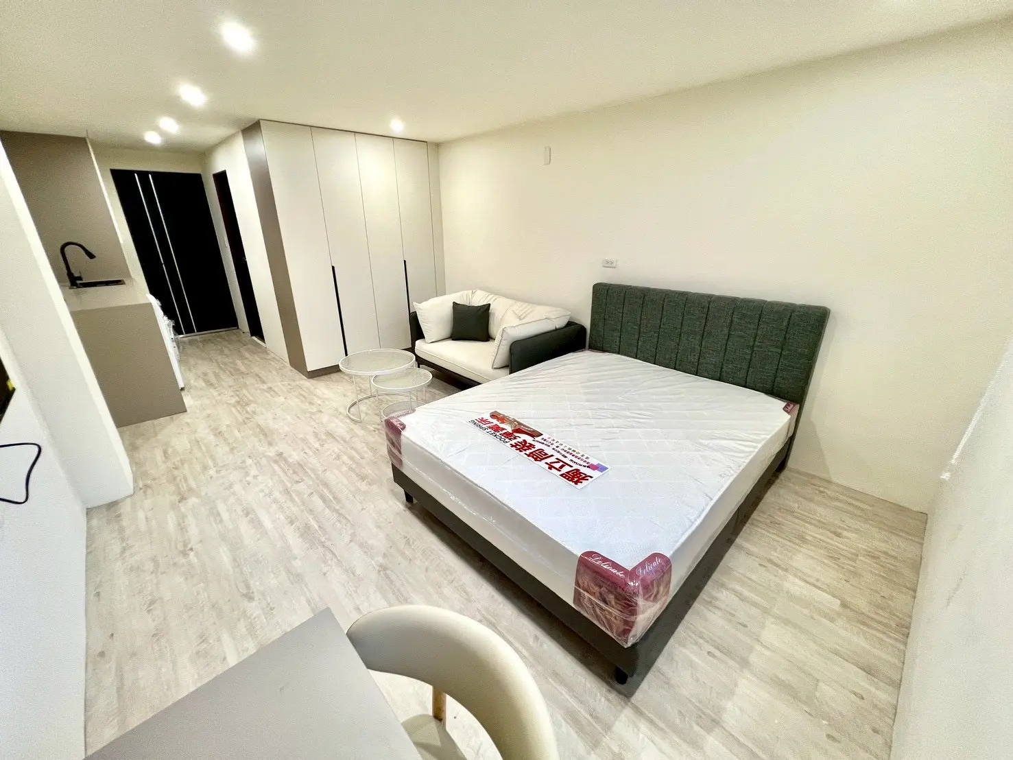 S 607428663 0