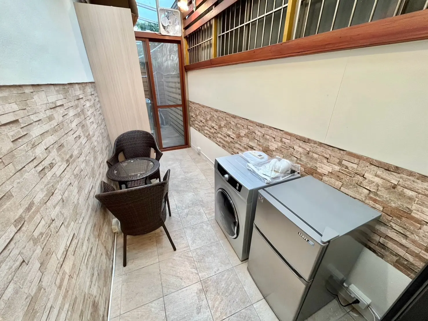 S 609329176 0