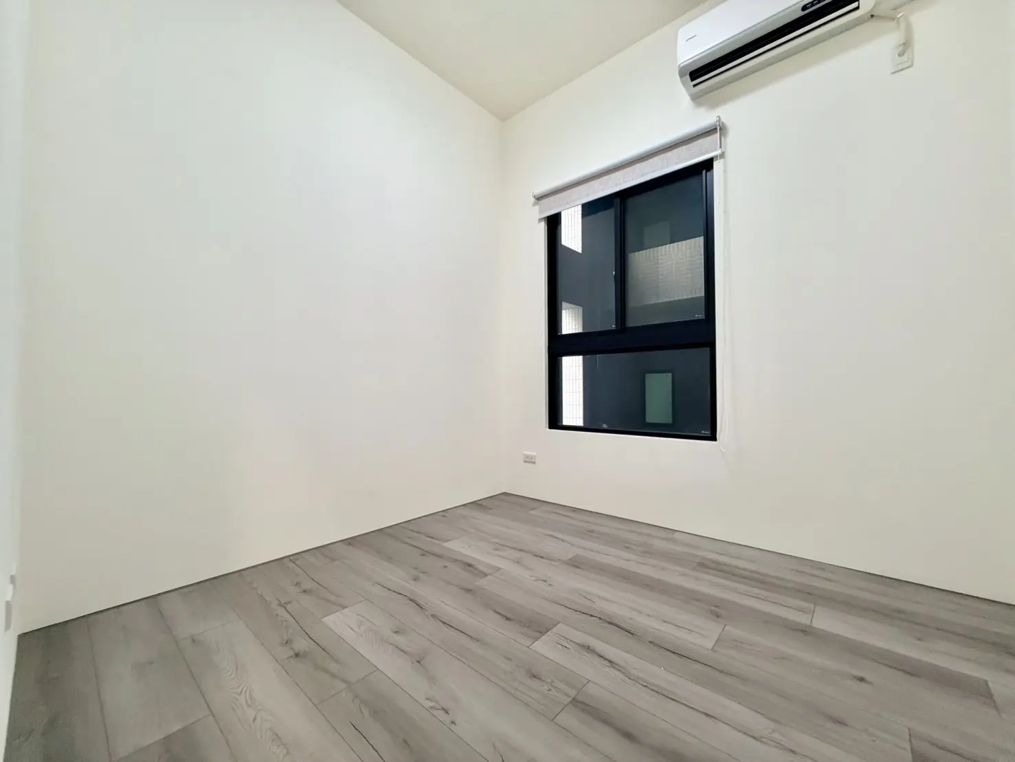 S 12558535 0